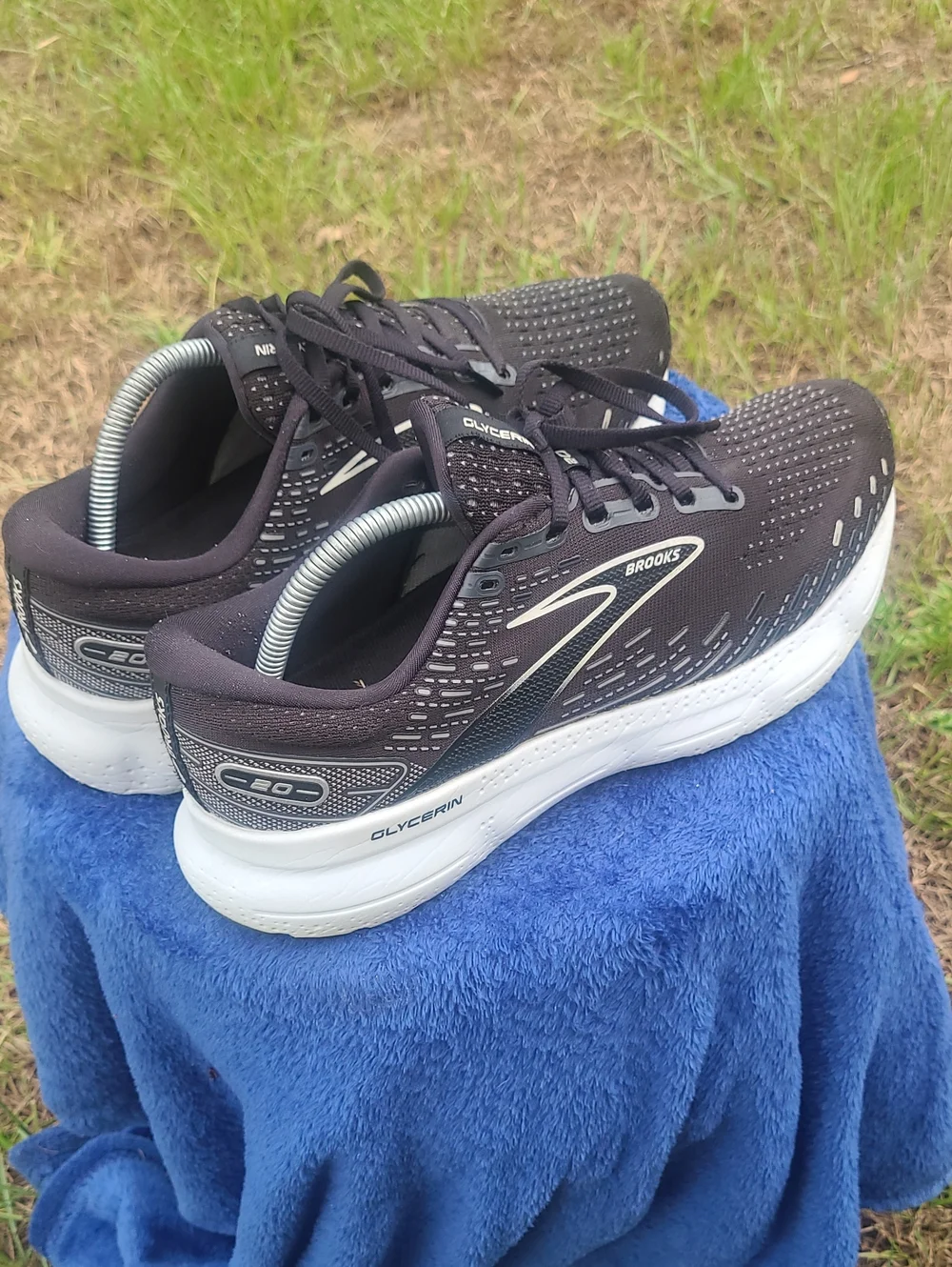 Brooks Men’s Glycerin 20 Running Sneakers - Black & White Size 9.5 Wide (2e)